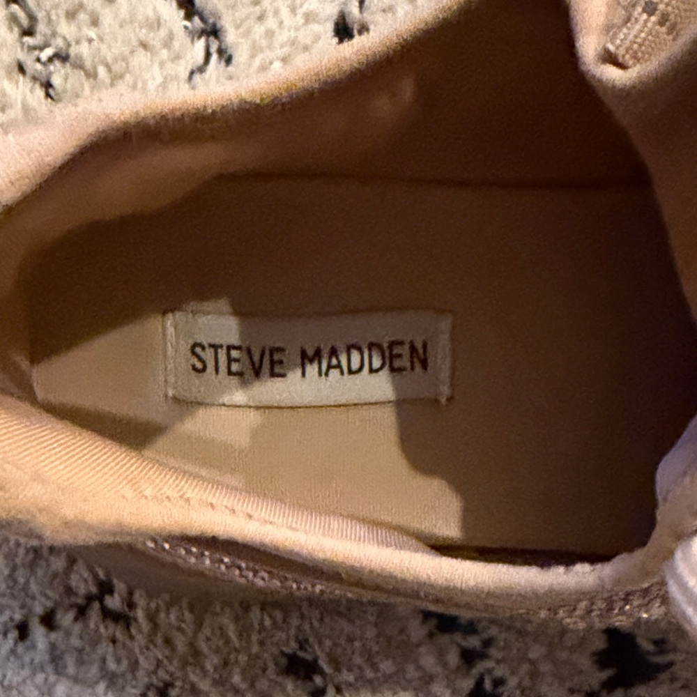 Steve Madden Maxima Glittering Gold Sneakers size 10 - Picture 2 of 9